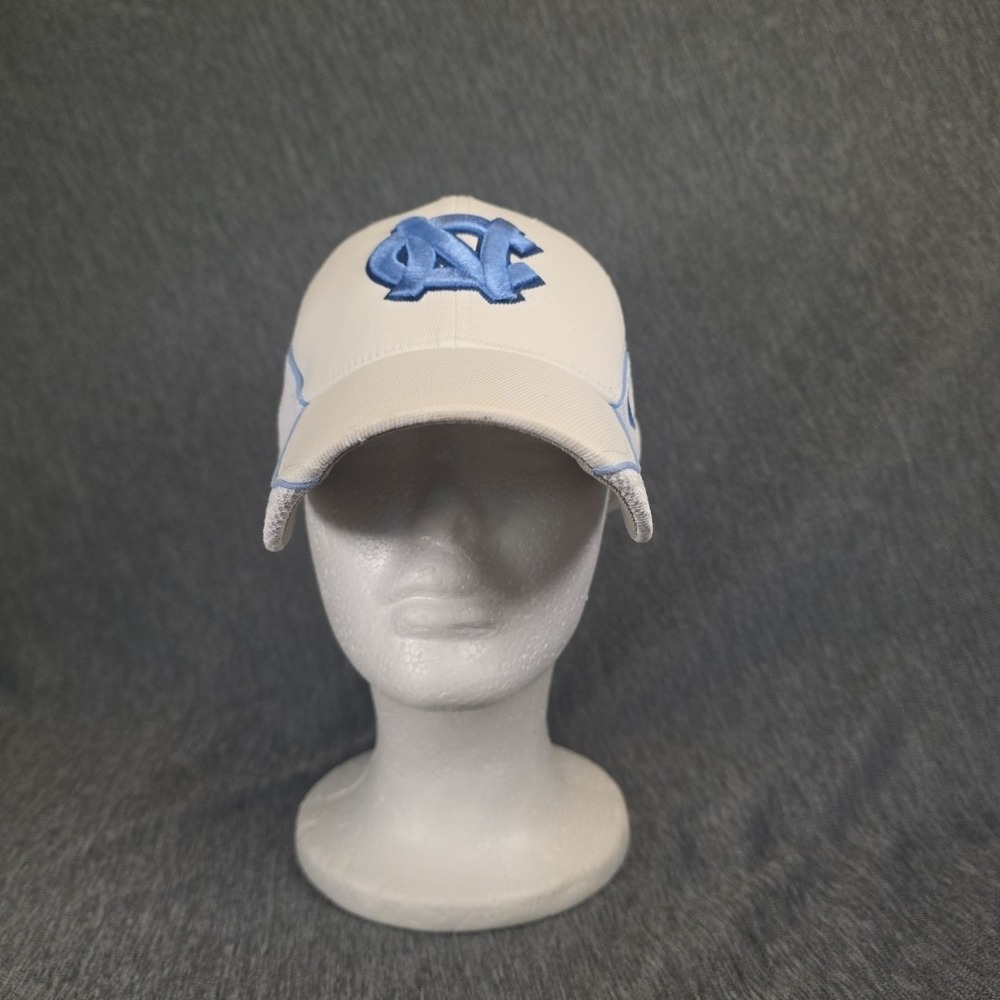 nike‎ north carolina tar heels hat White Blue  Fitted Small/ Medium